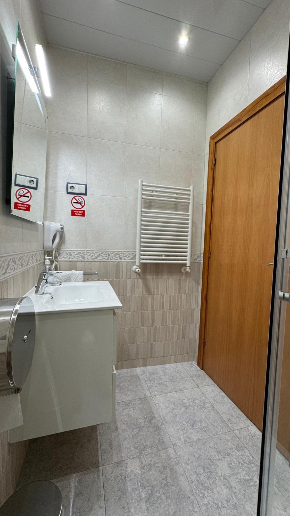 Hostal Madrazo Barcelona Eksteriør billede