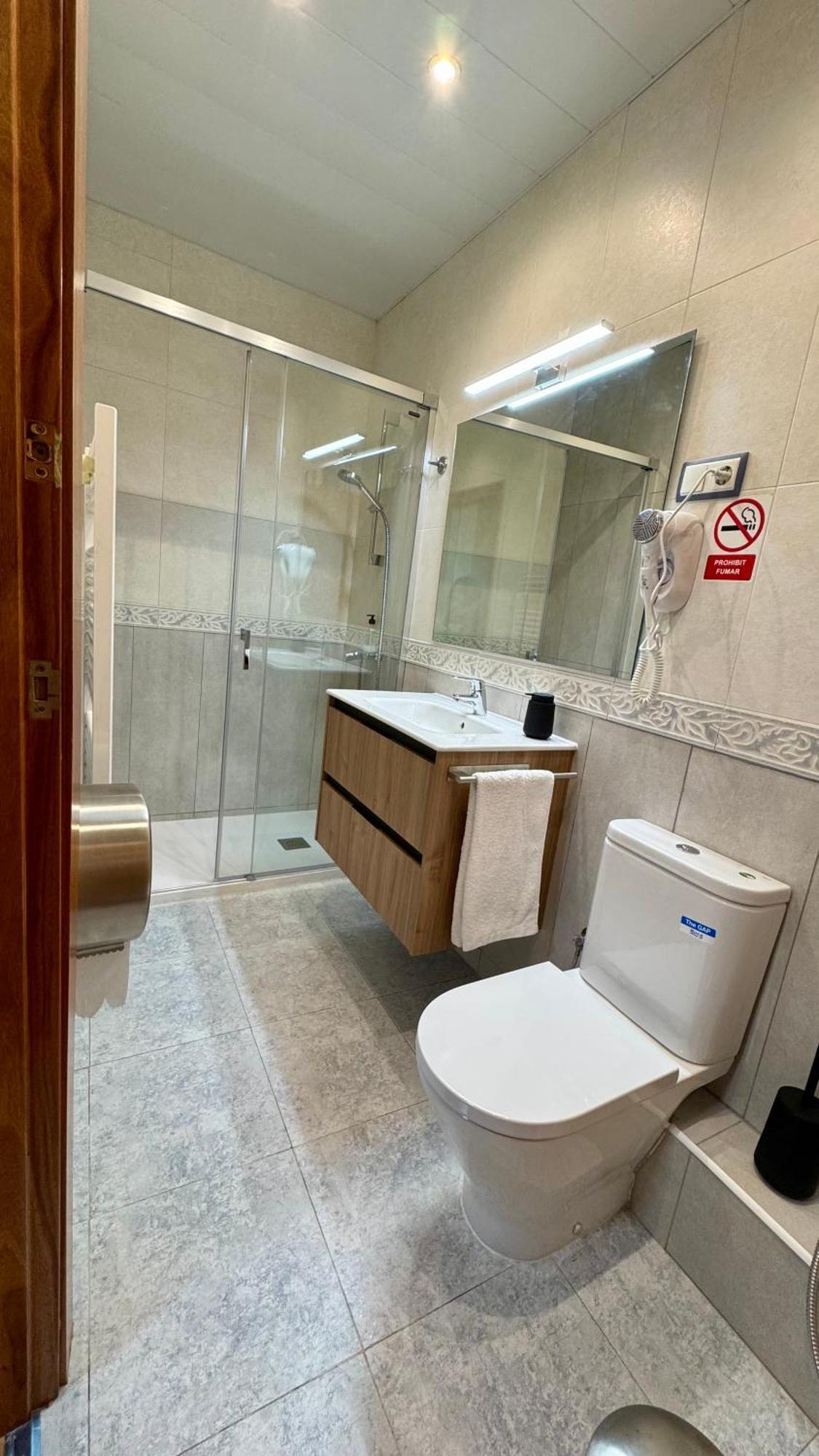 Hostal Madrazo Barcelona Eksteriør billede