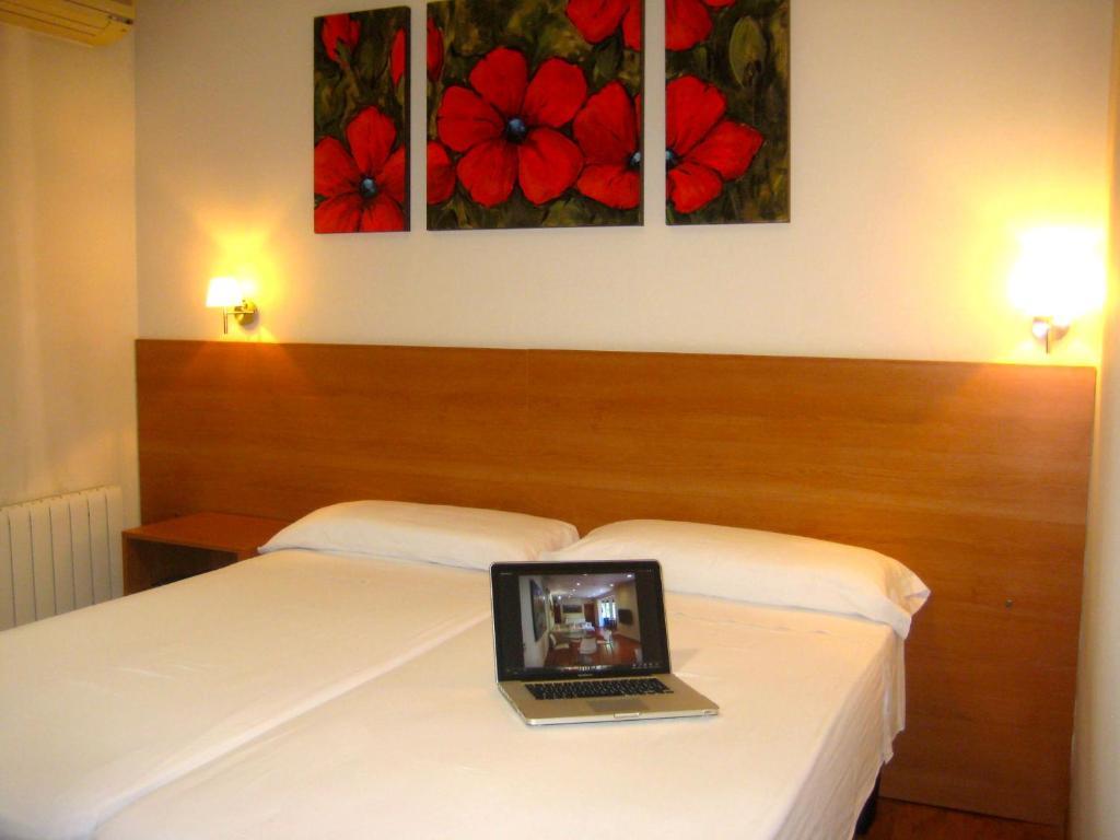 Hostal Madrazo Barcelona Eksteriør billede
